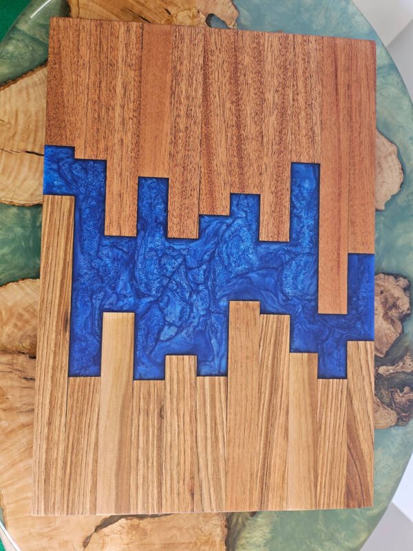 Wood and Resin cutting/charcuterie board - Image 8