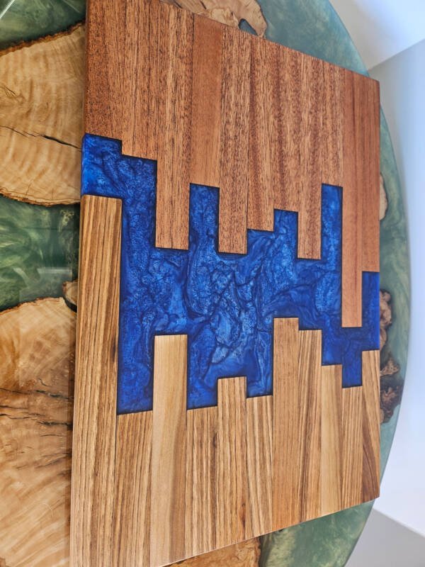 Wood and Resin cutting/charcuterie board - Image 7