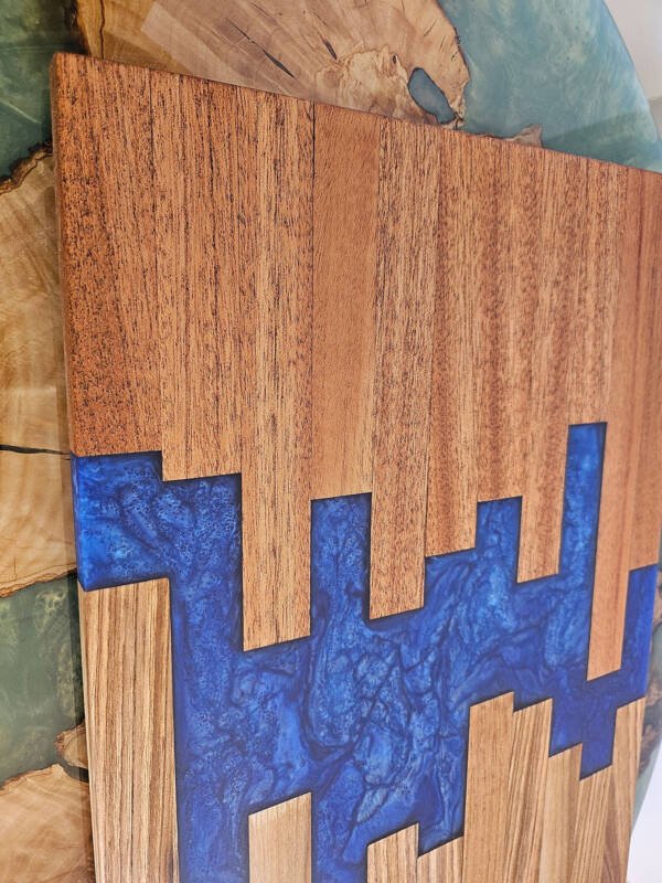 Wood and Resin cutting/charcuterie board - Image 5