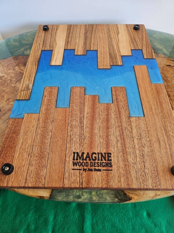 Wood and Resin cutting/charcuterie board - Image 4
