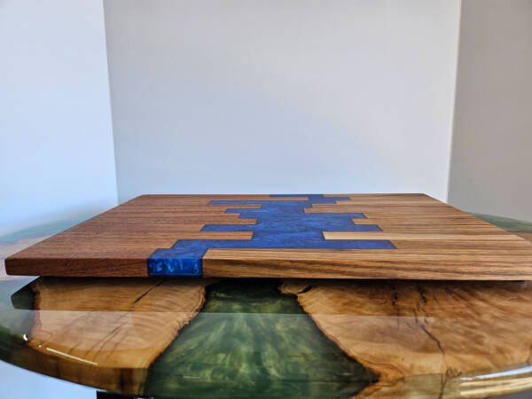 Wood and Resin cutting/charcuterie board - Image 3