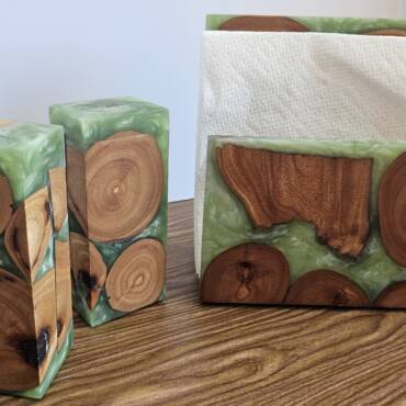 Napkin and Salt/Pepper Set