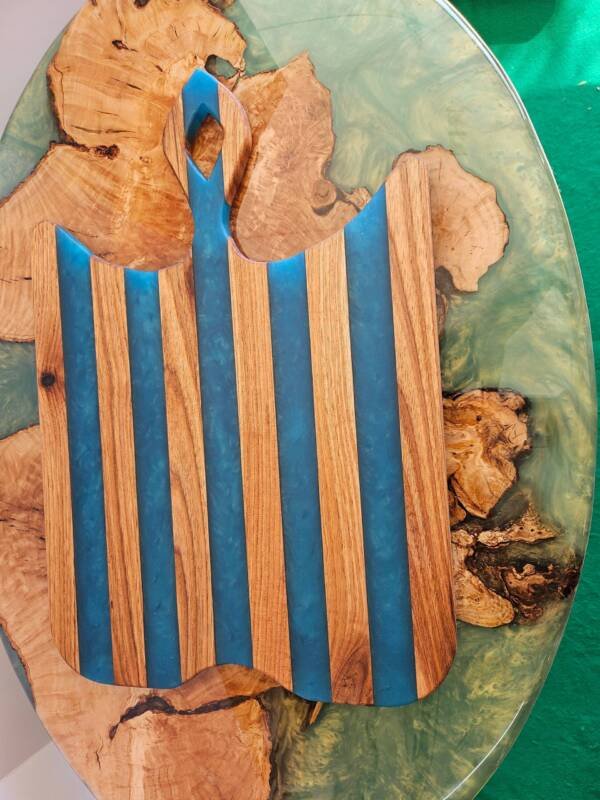 Maple and blue resin striped Charcuterie Board - Image 5