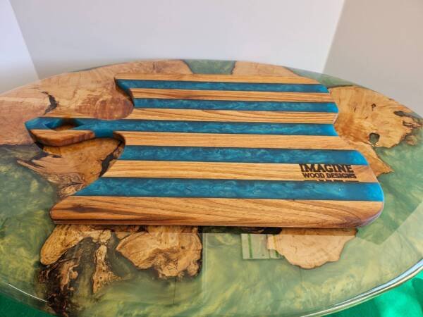 Maple and blue resin striped Charcuterie Board - Image 7