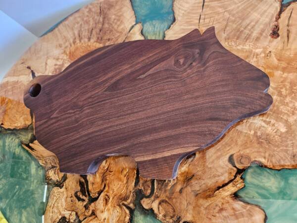 THE PIG - Solid Walnut cutting board. - Image 7