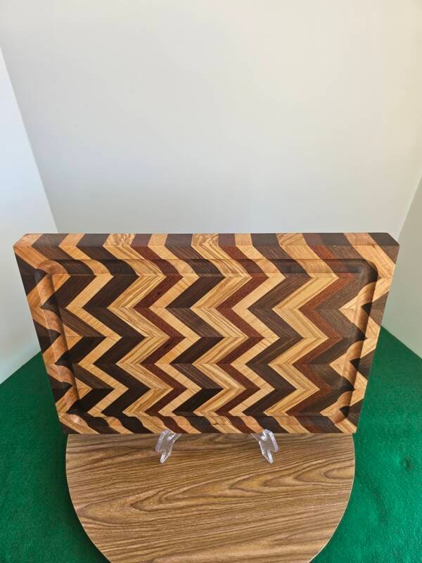 Cheveron Pattern Cutting Board w/Juice Groove