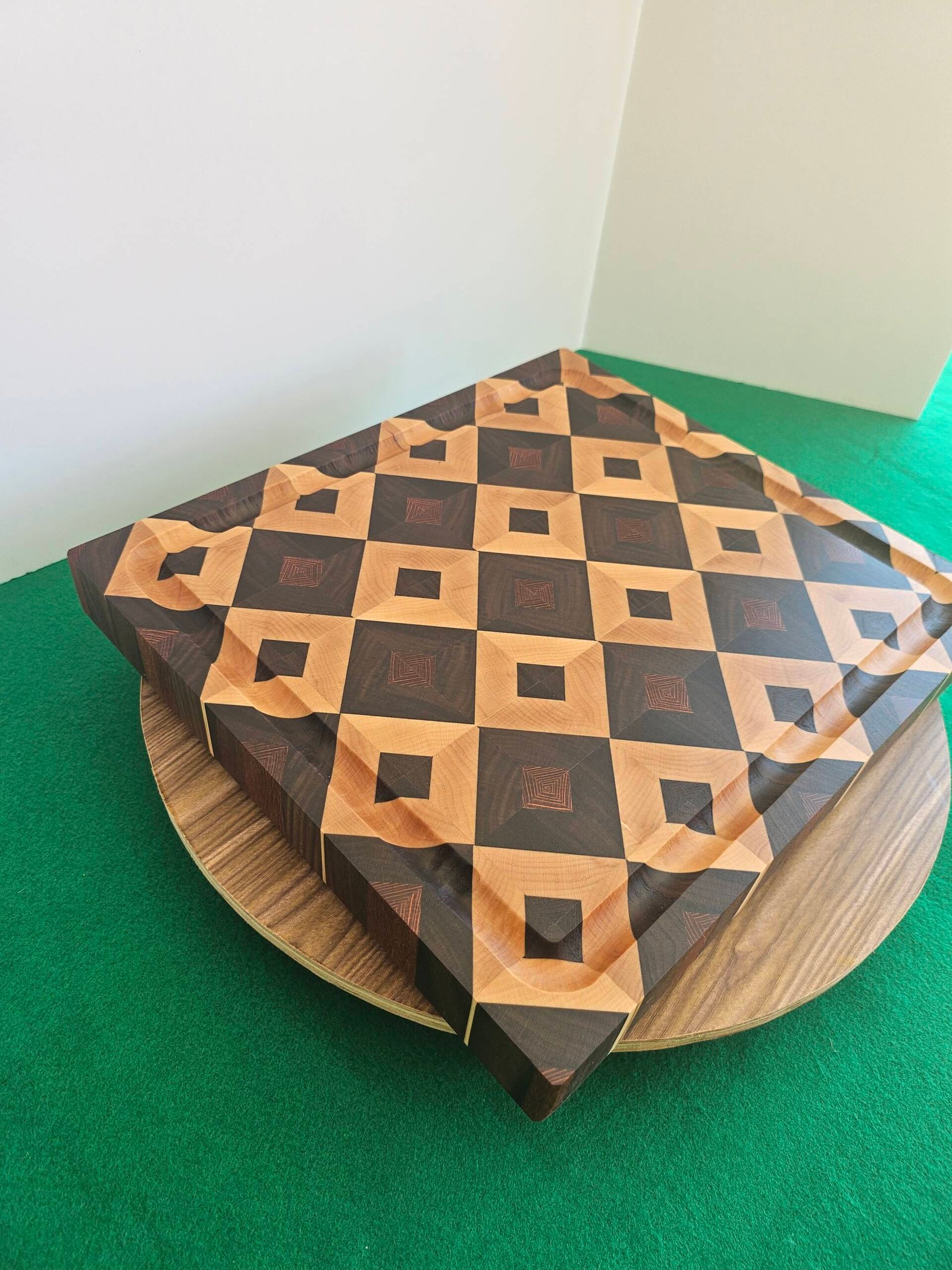 Stunning Diamond Pattern End Grain Cutting Board w/Juice Groove - Image 4